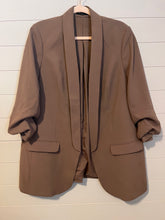 Load image into Gallery viewer, XL Express Long Blazer
