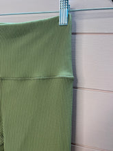 Load image into Gallery viewer, XS Athleta Elation Rib Tight Leggings
