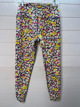 Load image into Gallery viewer, Medium Betsy Johnson Floral Print Leggings
