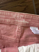 Load image into Gallery viewer, Time &amp; Tru Plus Size 20 Light Pink Mid-Rise Raw Hem Denim Jeans
