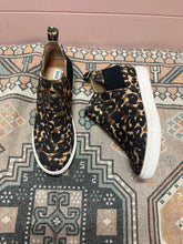 Load image into Gallery viewer, 8.5 Steve Madden Leopard Slip On Sneakers
