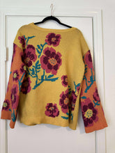 Load image into Gallery viewer, Medium Pioneer Woman Floral Boho Sweater
