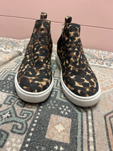 Load image into Gallery viewer, 8.5 Steve Madden Leopard Slip On Sneakers
