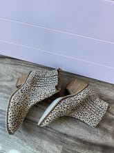 Load image into Gallery viewer, 6.5 Let’s See Style LA Leopard Dot Ankle Booties
