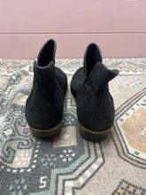 Load image into Gallery viewer, 8.5 Lucky Brand Black Ankle Booties
