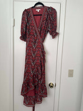 Load image into Gallery viewer, Medium Chelsea &amp; Violet Boho Printed Wrap Dress
