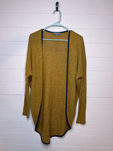 Load image into Gallery viewer, Medium/ Large Umgee Tan &amp; Navy Blue Cardigan

