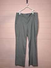 Load image into Gallery viewer, Size 10 Apt. 9 Dress Slacks
