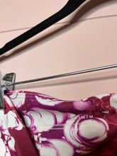 Load image into Gallery viewer, Medium Under Armour Mesh Cut Out Floral Print Leggings
