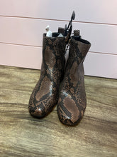 Load image into Gallery viewer, Size 11 NWT Time &amp; Tru Snake Print Block Heel Booties
