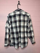 Load image into Gallery viewer, Medium Eddie Bauer Mens Thick Flannel Button Up Shirt
