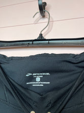 Load image into Gallery viewer, Small Brooks Black Cropped Leggings
