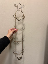 Load image into Gallery viewer, Bronze Gold Small Plate Wall Hanger
