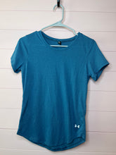 Load image into Gallery viewer, Small Under Armour Blue Short Sleeve T-Shirt
