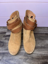 Load image into Gallery viewer, Size 38 (8) Free People Bungalow Clog Ankle Boot Tan Suede Leather 70s Wood Heel
