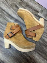 Load image into Gallery viewer, Size 38 (8) Free People Bungalow Clog Ankle Boot Tan Suede Leather 70s Wood Heel
