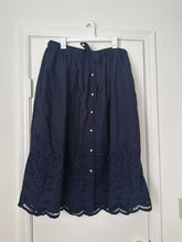 Load image into Gallery viewer, Large Free Assembly Navy Blue Islet Button Front Skirt
