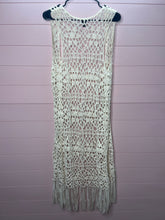 Load image into Gallery viewer, Small Forever 21 Ivory Crochet Fringe Duster
