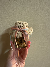Load image into Gallery viewer, vintage collectible glass jar filled with country floral potpourri
