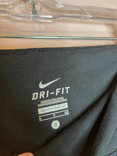 Load image into Gallery viewer, Small Nike Black Cropped Leggings

