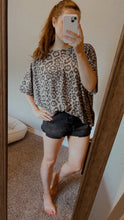 Load image into Gallery viewer, Medium Oddy Leopard Soft Oversized Top

