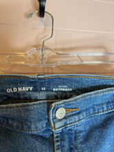 Load image into Gallery viewer, Size 22 Old Navy Plus Size Mid-Rise Boyfriend Denim Shorts
