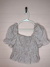 Load image into Gallery viewer, Medium Essue Boho Stripe Puff Sleeve Crop Top
