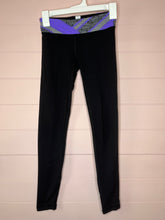 Load image into Gallery viewer, Girls 10 Iviva By Lululemon Kids Black Leggings
