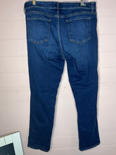Load image into Gallery viewer, Size 14 KUT From The Kloth Catherine Boyfriend Denim Plus Size Jeans
