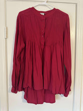 Load image into Gallery viewer, XL Sundance Red Pleated Tunic Top
