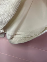 Load image into Gallery viewer, Size 6 Lafayette 148 New York Ivory Shimmer Pencil Skirt
