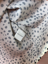 Load image into Gallery viewer, Small Thin Leopard Dot Top From Amazon Pallet
