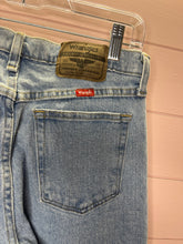 Load image into Gallery viewer, 29x30 Wrangler Denim Jeans
