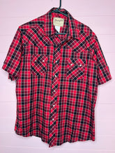 Load image into Gallery viewer, XL Wrangler Men’s Short Sleeve Pearl Snap Button Up Shirt

