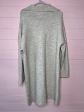 Load image into Gallery viewer, Medium H&amp;M Tan Sweater Dress
