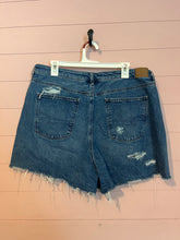 Load image into Gallery viewer, Size 18 American Eagle Highest Rise Mom Denim Shorts
