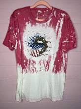Load image into Gallery viewer, Medium Fourth Of July Patriotic Bleached Graphic T-Shirt
