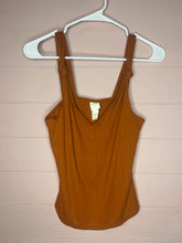 Load image into Gallery viewer, Small H&amp;M Orange Boho Ribbed Crop Tank Top
