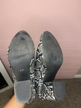 Load image into Gallery viewer, Size 9 Black Gray Snake Print Almond Toe Booties
