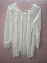 Load image into Gallery viewer, Small Aerie Cotton Eyelet Boho Top
