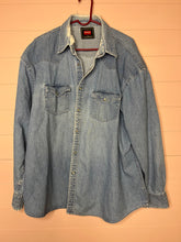 Load image into Gallery viewer, 2XL Wrangler Denim Pearl Snap Plus Size Button Up Shirt

