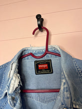 Load image into Gallery viewer, 2XL Wrangler Denim Pearl Snap Plus Size Button Up Shirt
