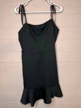Load image into Gallery viewer, Large Express Black Ruffle Dress
