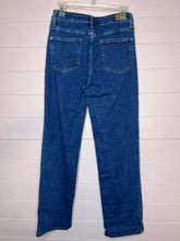 Load image into Gallery viewer, Size 27 Judy Blue 90’s Straight Leg Denim Jeans
