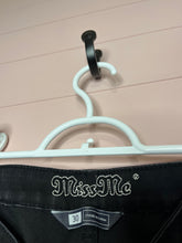 Load image into Gallery viewer, Size 30 Miss Me Black Low Rise Ashley Jegging Skinny Jeans
