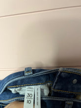 Load image into Gallery viewer, Size 10/30 Loft Curvy Kick Crop Denim Jeans
