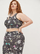 Load image into Gallery viewer, 6X Torrid Disney Minnie Mouse Leopard Print Sports Bra
