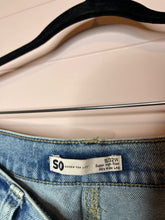 Load image into Gallery viewer, Size 15/32W SO Super High Rise 90’s Wide Leg Distressed Denim Jeans
