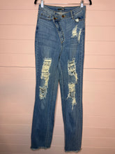 Load image into Gallery viewer, Size 9 Fashion Nova Ultra High Rise Long Don’t Get Crossed Over Slouch Fit Jeans
