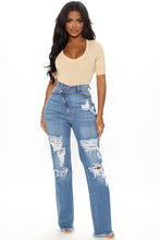 Load image into Gallery viewer, Size 9 Fashion Nova Ultra High Rise Long Don’t Get Crossed Over Slouch Fit Jeans
